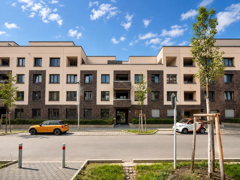 Lichtdurchflutete Dachgeschosswohnung mit 2 Terrassen — photo 1